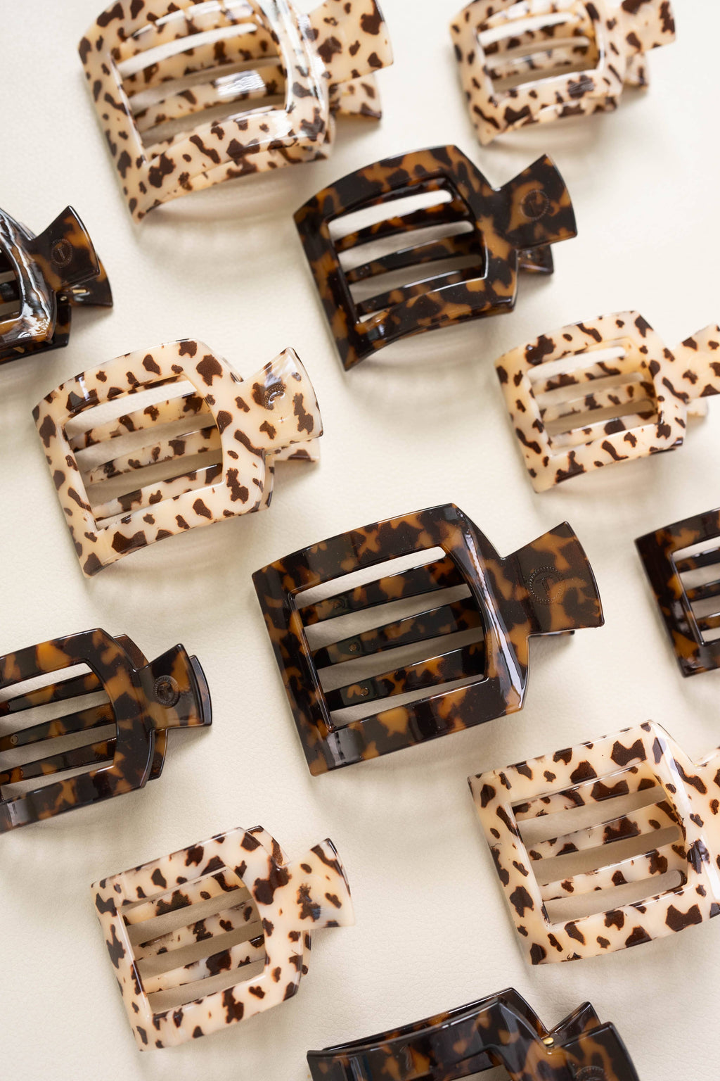 TELETIES- Square Flat Hair Clip | Large | Blonde Tortoise