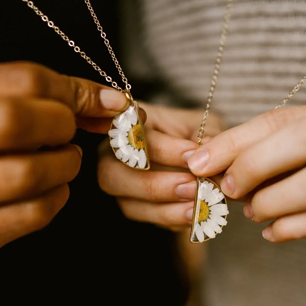 Seed & Soil- Friendship Necklace Set - Daisy