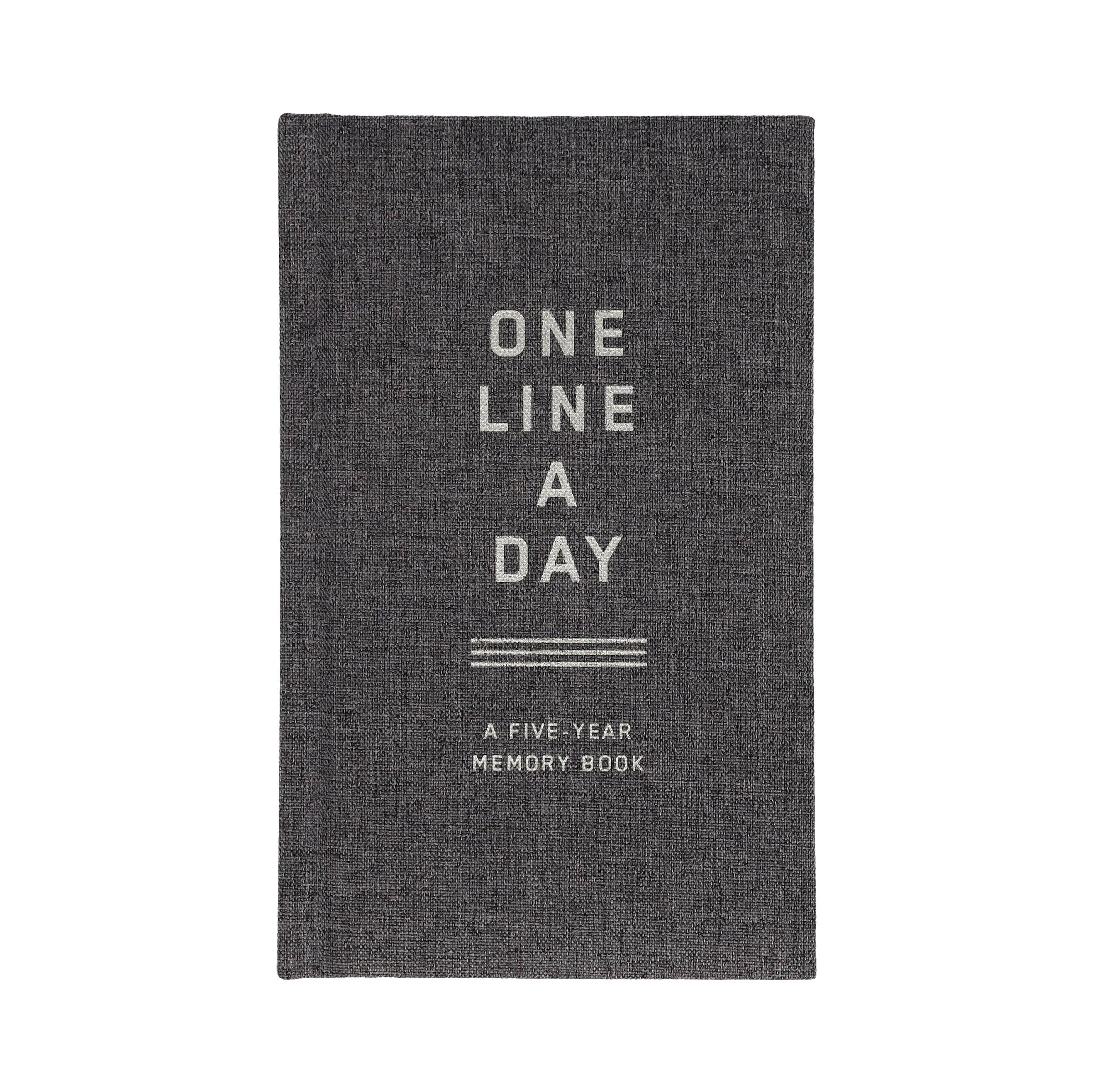 Chronicle Books- Charcoal Canvas One Line a Day