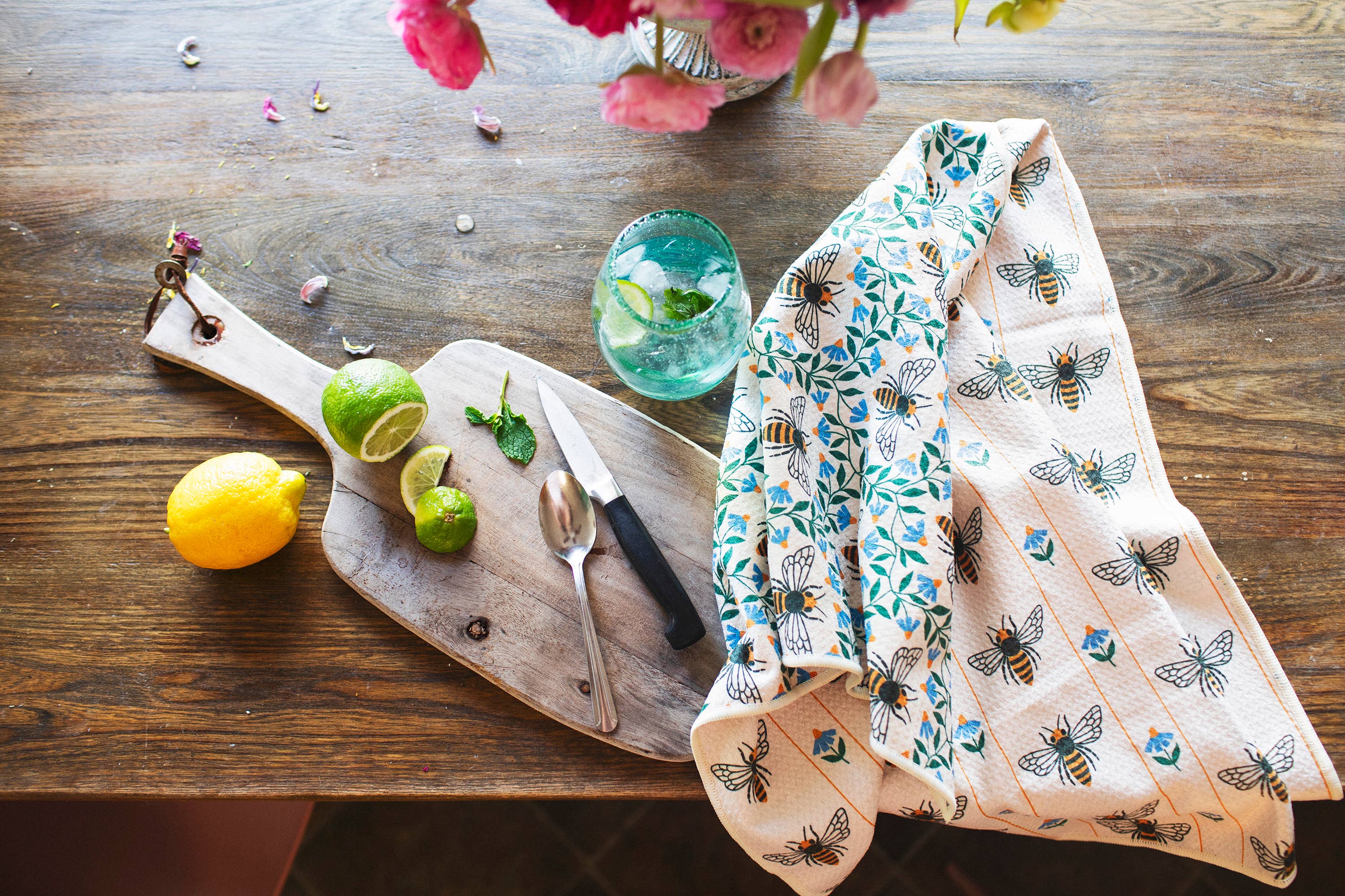 Trek Light- Kitchen Tea Towel Quick Dry | Honeybee
