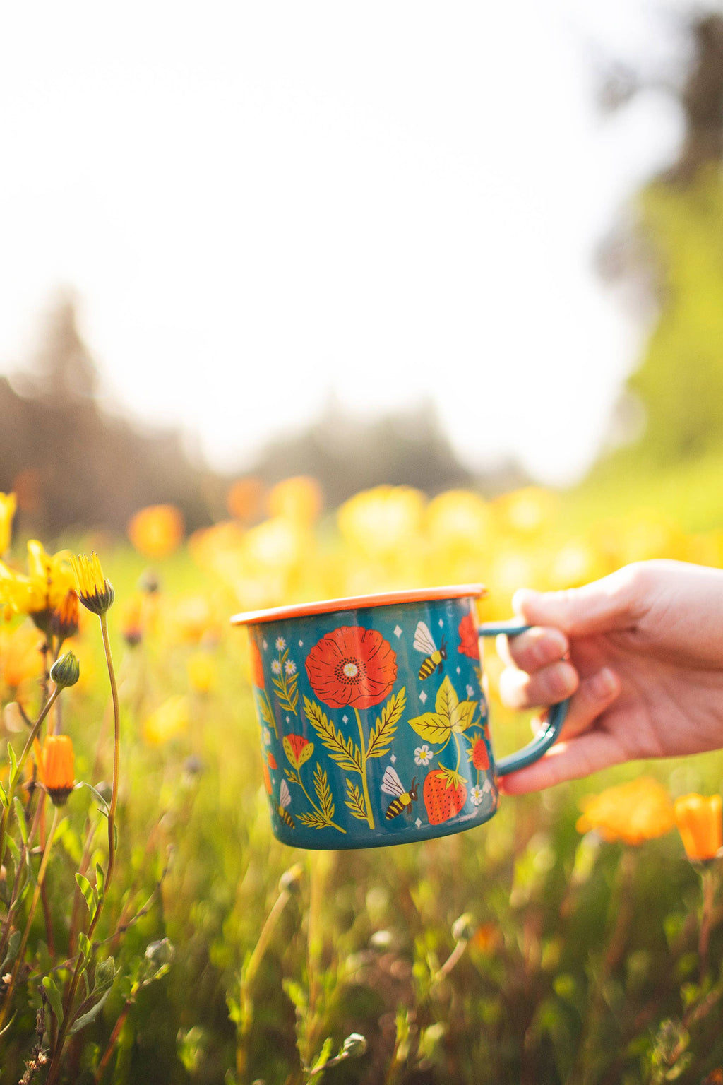 Trek Light- Enamel Coffee & Camp Mug | Garden Buzz | 16 oz | Poppies