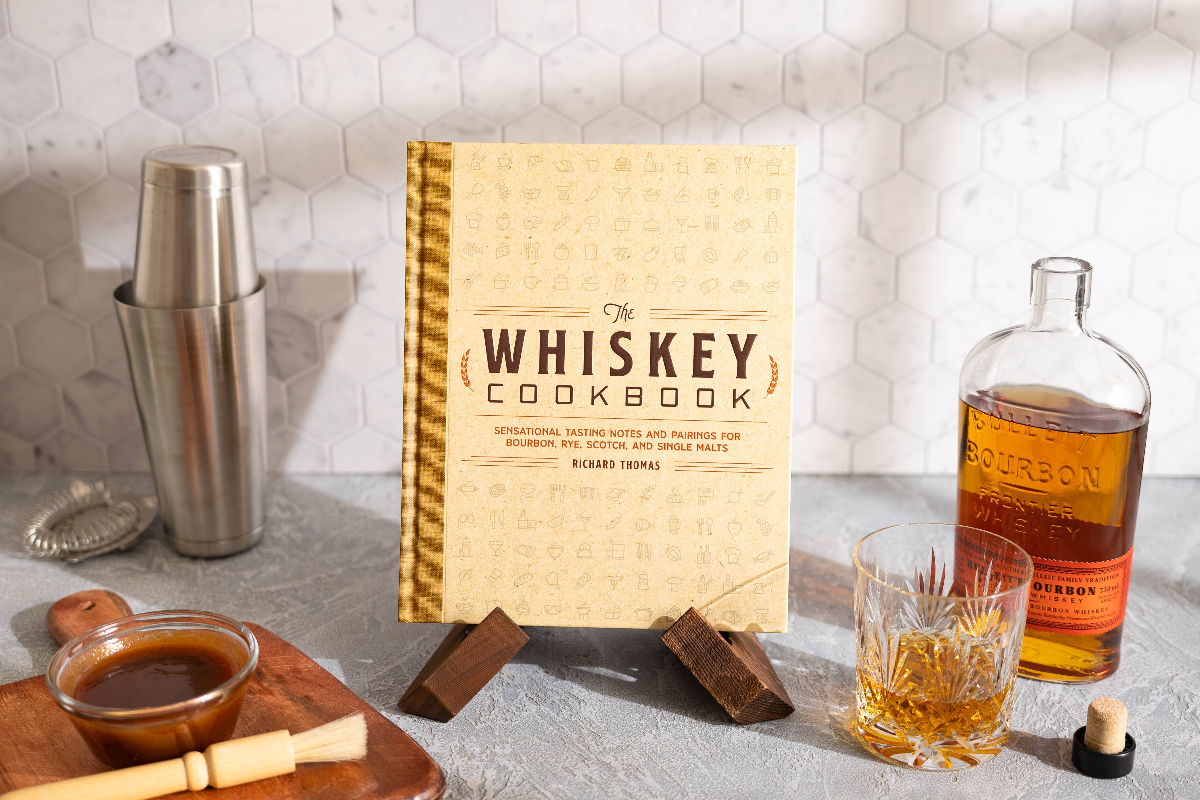HarperCollins Focus- The Whiskey Cookbook: Sensational Tasting Notes and Pairings