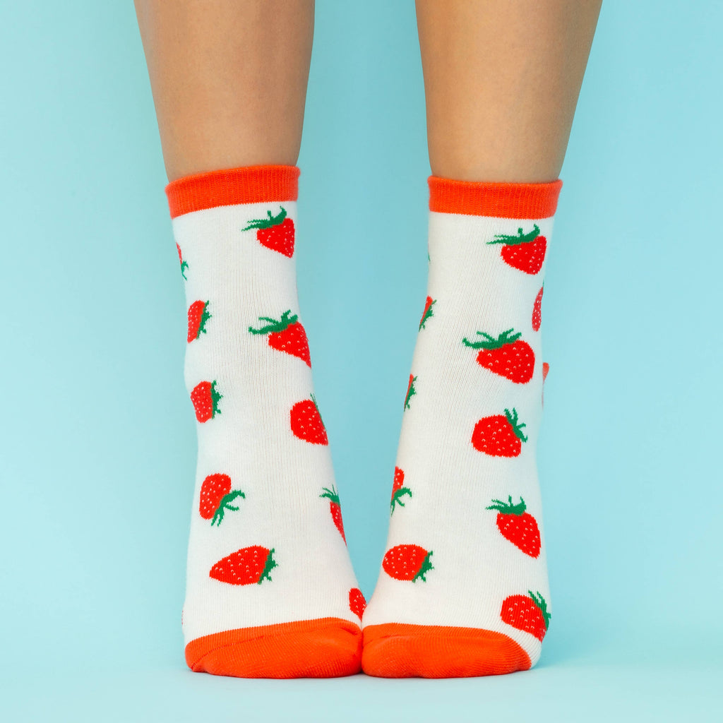Lucky Feather- Sockspirations - Berry Best