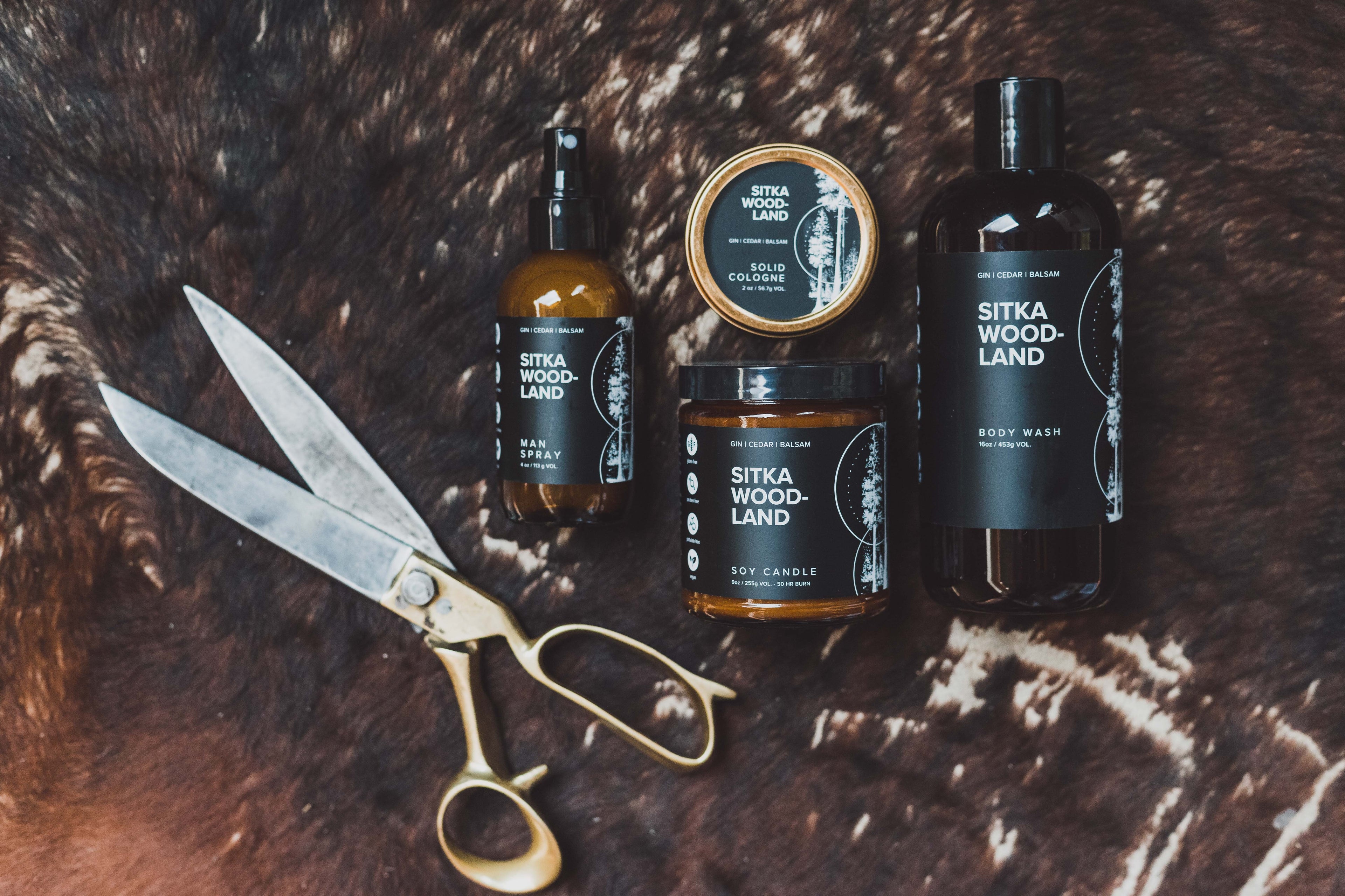 Scent Notes: Gin | Cedar | Balsam

Sitka Woodland Man Spray - Geotanical man spray for quickly sprucing up your living space. It’s no secret that a lot of stuff happens in the living room, bedroom, and bathroom. No problem, just “Man Spray '' the bad smel