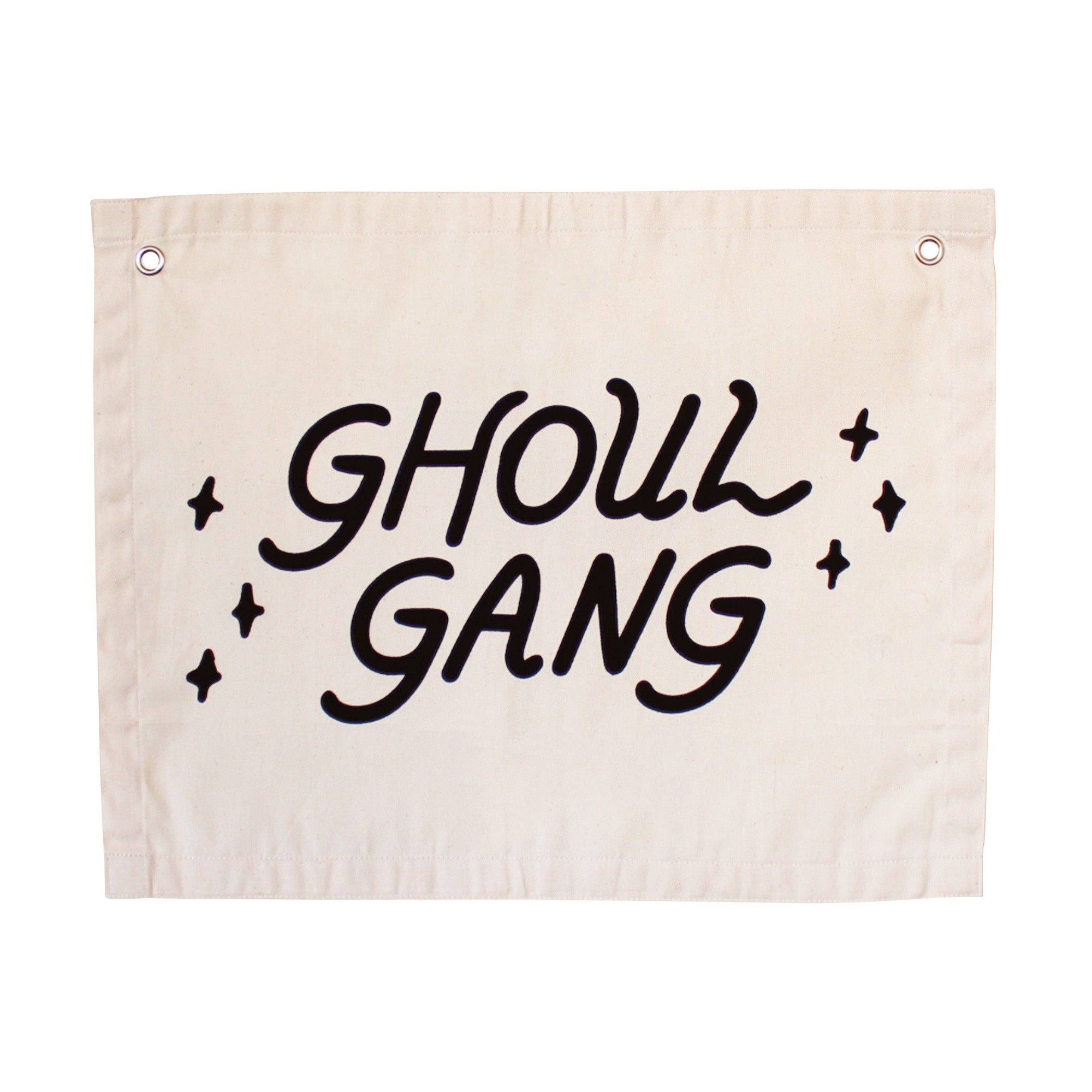 d e s c r i p t i o n

"Ghoul Gang" Canvas Banner | Halloween Wall Flag
Sewn and screen printed by hand on natural canvas by Kenyan artisans

HALLOWEEN COLLECTION 2022

d e t a i l s
+ natural canvas
+ 16in x 20in
+ black screen print

w a s h  &  c a r e