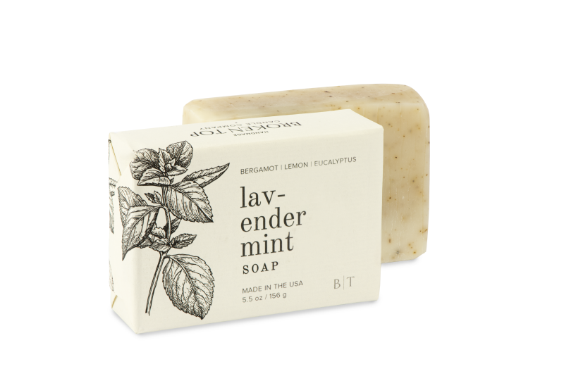 Scent Notes: Bergamot | Lemon | Eucalyptus

Lavender Mint is a spin on the classic lavender scent. Hints of garden mint tone the bold fragrance of lavender and is complimented with a touch of lemon, eucalyptus, and bergamot oil. This calming scent will re