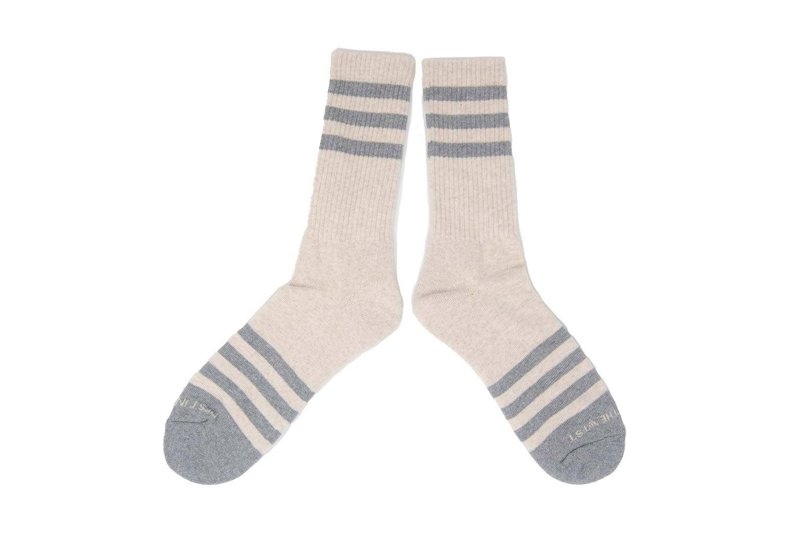 "BEST IN THE WEST" Across Toes

The Premium Heathered Cotton has rich, plush feel similar to our Bamboo Cotton but in these beautiful rich heather colors.

Made in Los Angeles, CA. USA

Size: L/XL (9-13 US) *but "fits" smaller feet pretty well from what w
